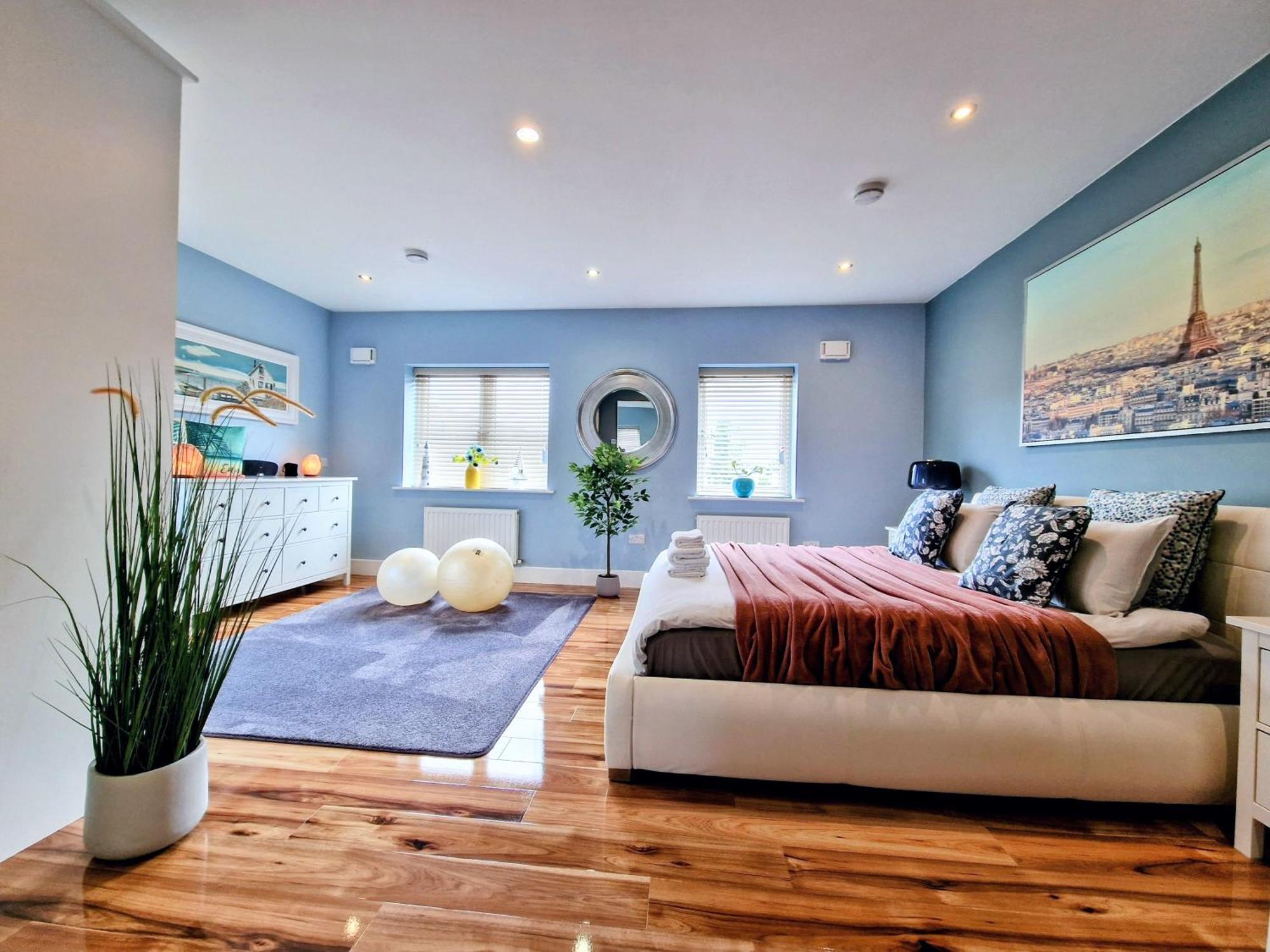 לוקאן Master Bedroom With Ensuite מראה חיצוני תמונה